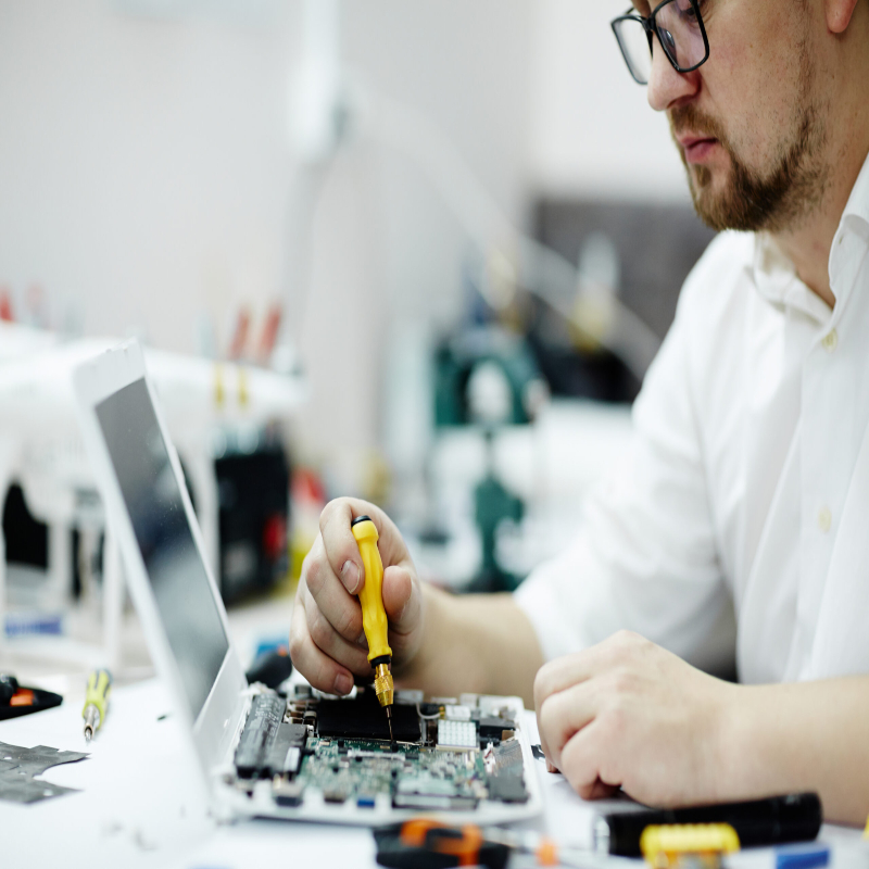 Soporte Técnico y Mantenimiento de Computadores